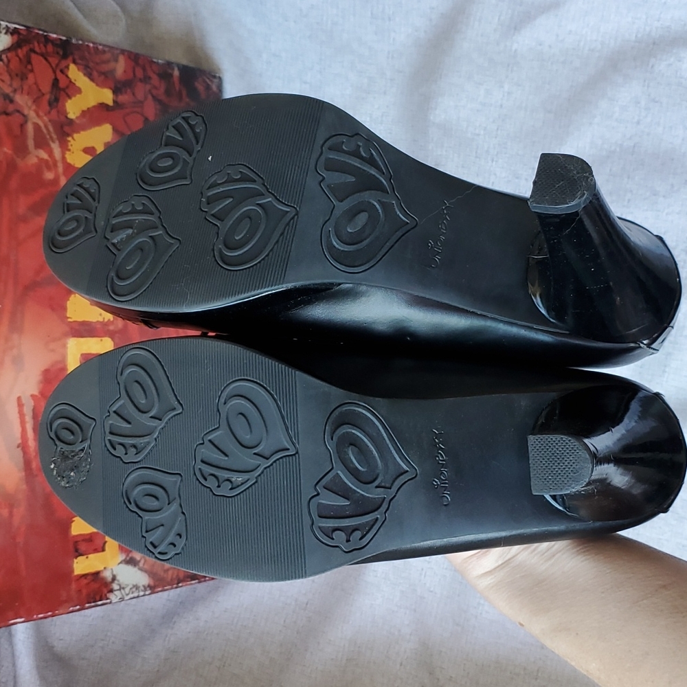 Cute Heels - Picture 3 of 8